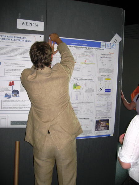 dipac07_32.jpg