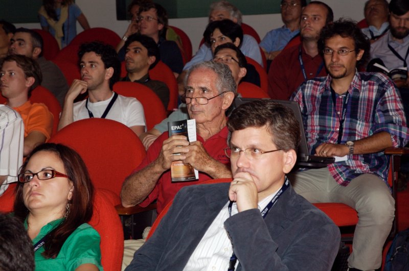 052_audience1.jpg