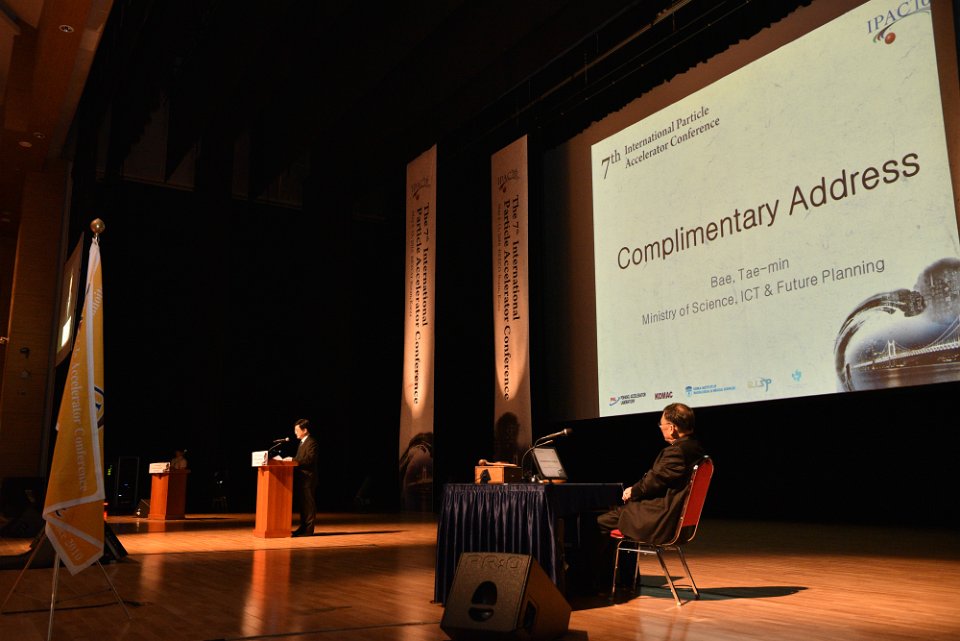 IPAC2016 0509 A 125
