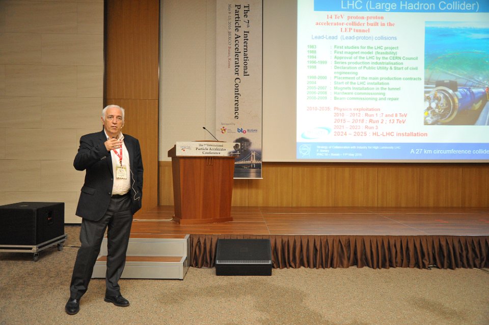 IPAC2016 0511 B 0087