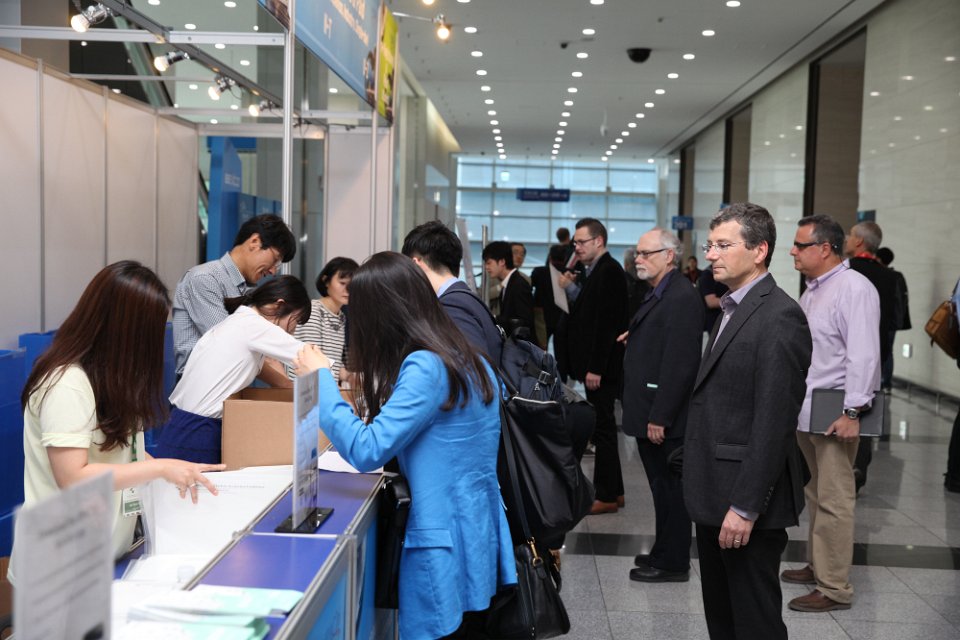 IPAC2016 0509 B 31