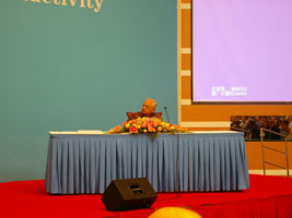 	Plenary_Monday_05	